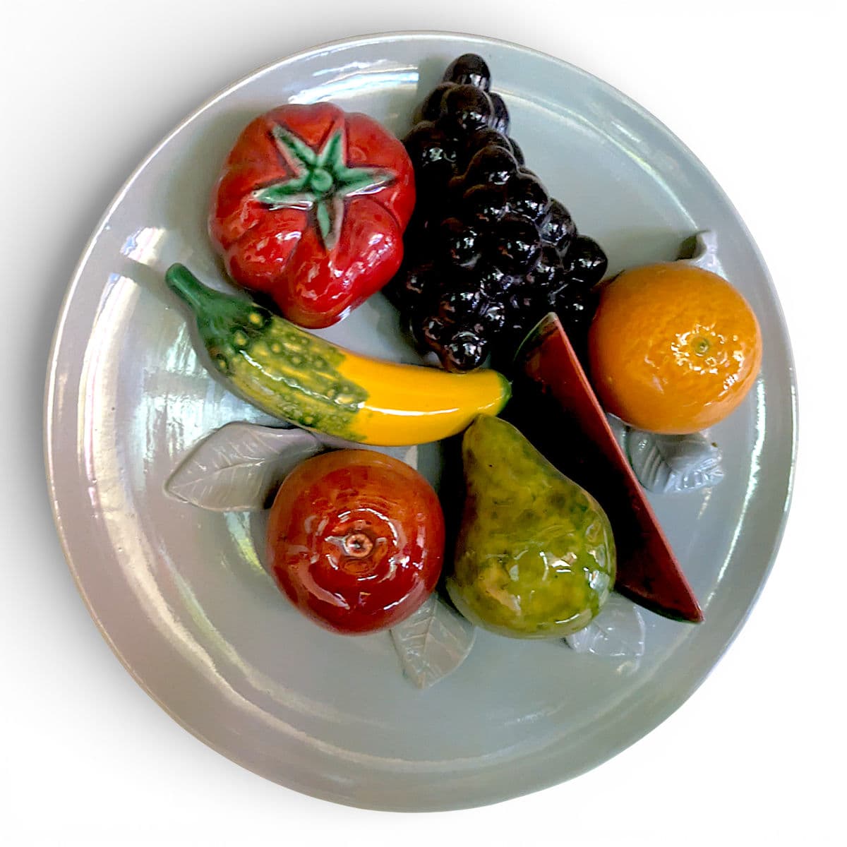 1950s Caldas Majolica, 3-D Ceramic Plate With Life-Like Fruits, Pottery Made in Portugal - Thumbnail 7