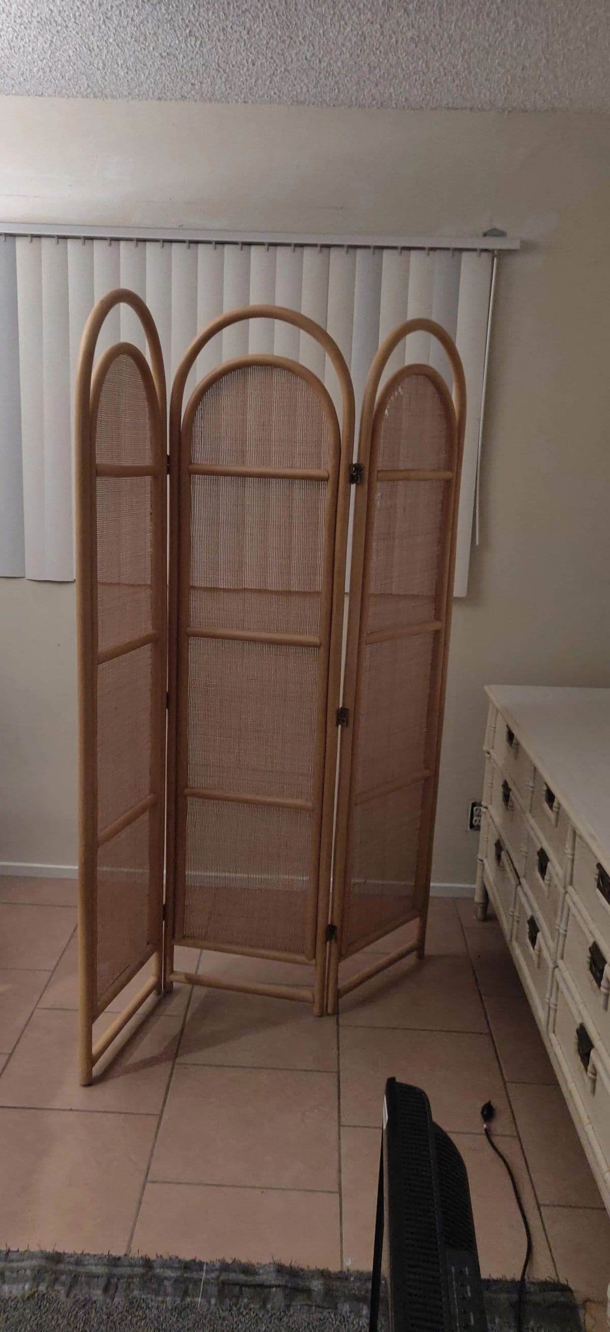 Sculptural Three-Panel Folding Screen Room Divider in Rattan and Wicker, 1960s - Thumbnail 8