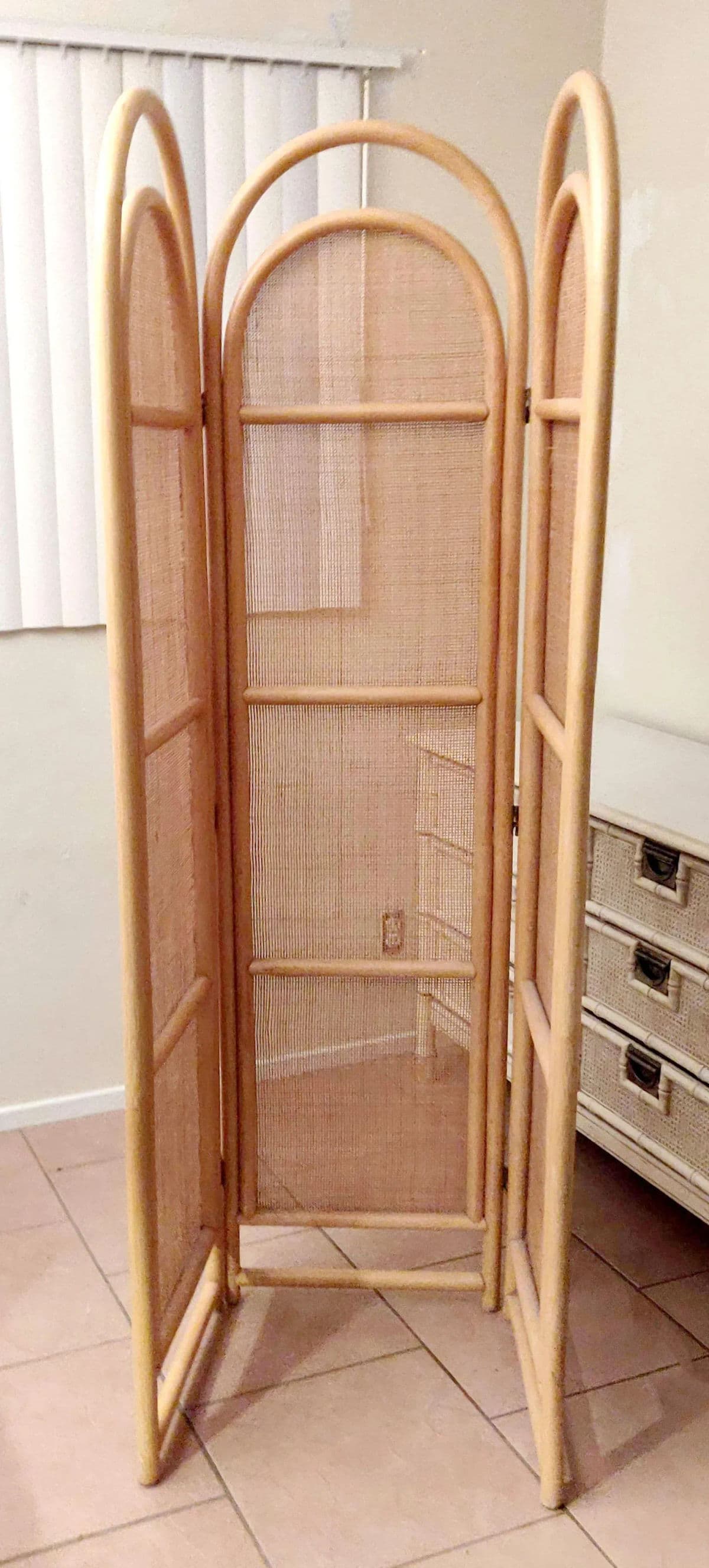 Sculptural Three-Panel Folding Screen Room Divider in Rattan and Wicker, 1960s - Thumbnail 6