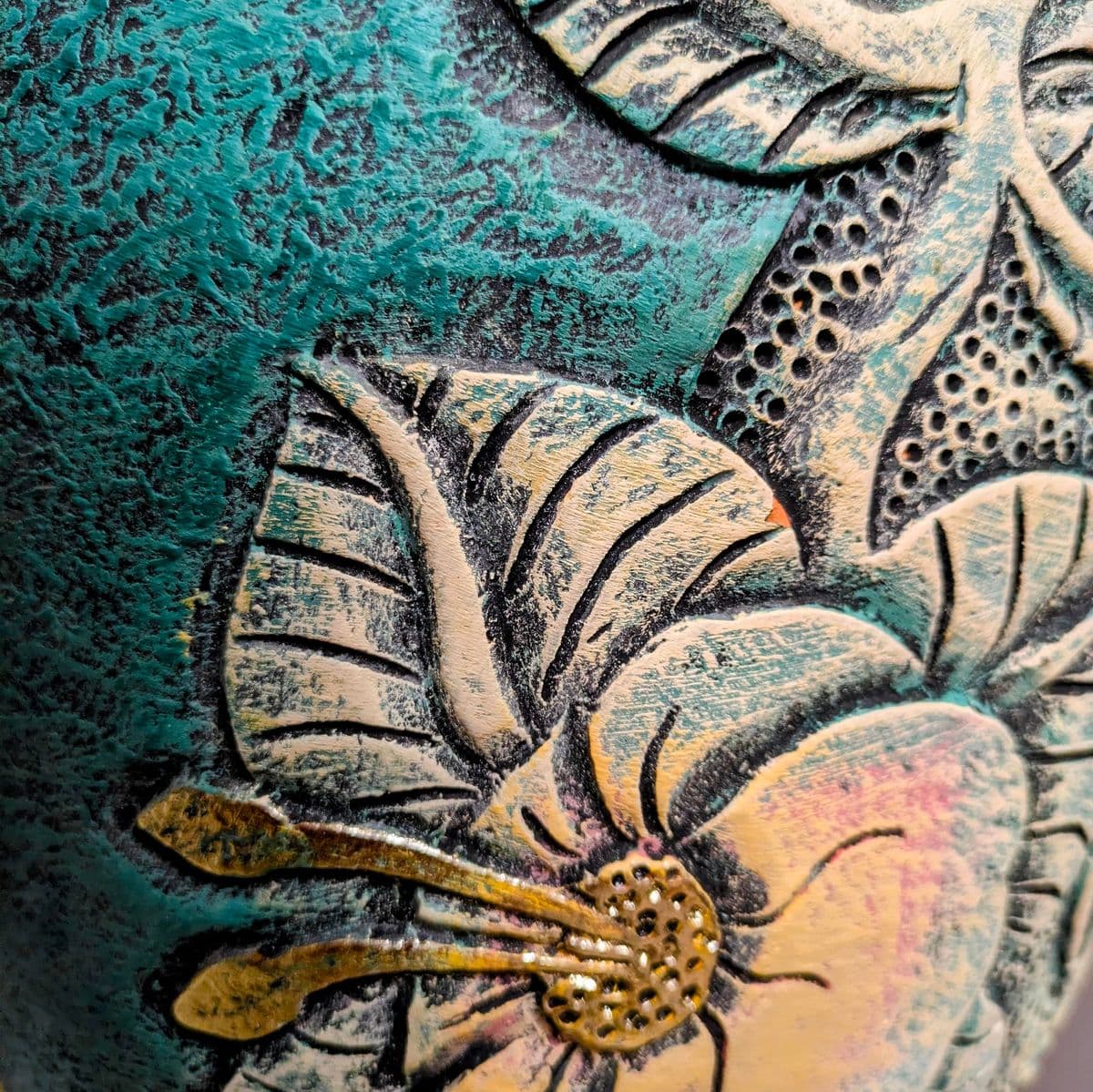 1980's Incised Turquoise Yellow Botanical Themed Hand-Thrown Studio Pottery Planter Vessel - Thumbnail 11