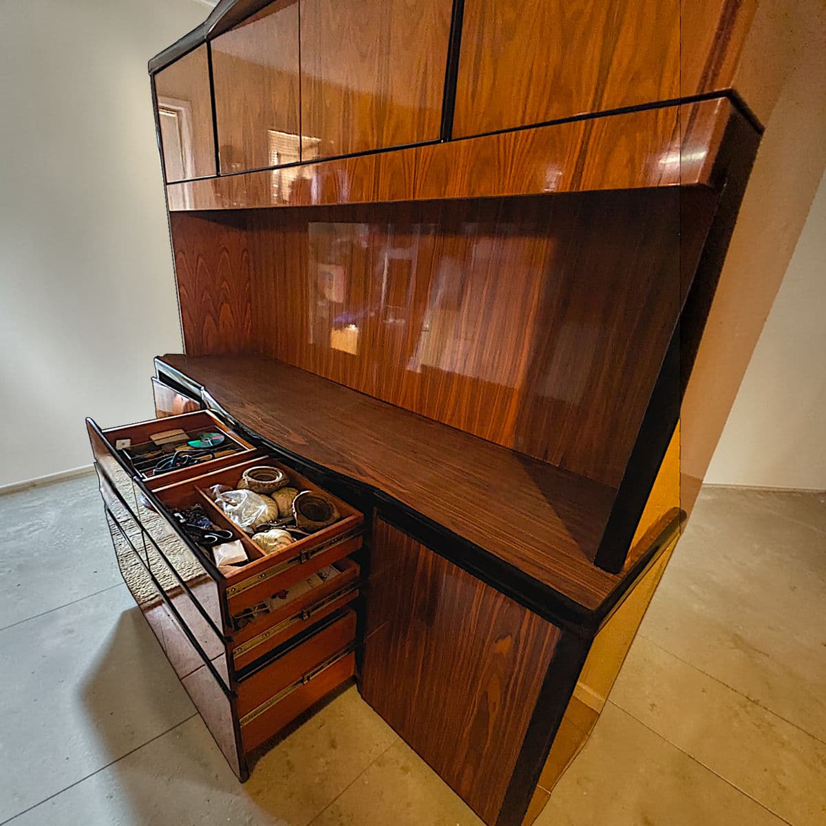 Mid Century Vintage Lacquered Rosewood Veneer Credenza and Hutch Set -2 Pcs. - Thumbnail 7