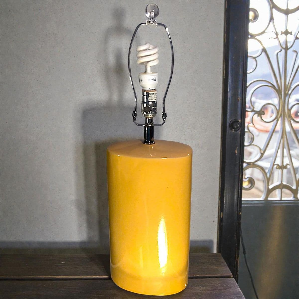 Mid-Century Modern Canary Yellow Ceramic Oval Shaped Table Lamp - Thumbnail 5