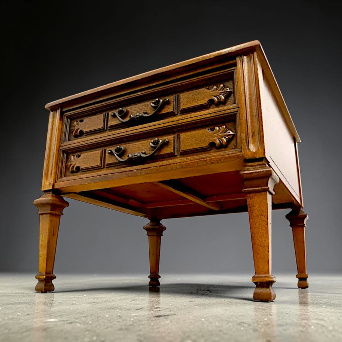 Mid-Century Italian Provincial Style End Table - Thumbnail 8