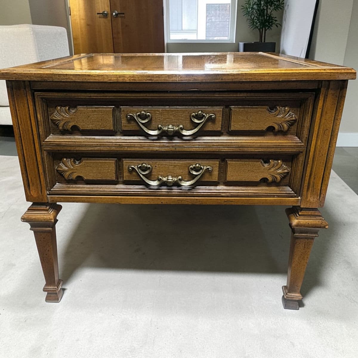 Mid-Century Italian Provincial Style End Table - Thumbnail 4