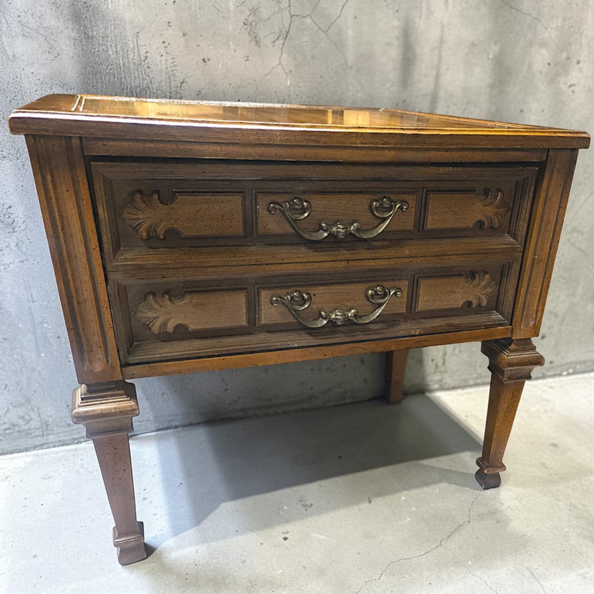 Mid-Century Italian Provincial Style End Table - Thumbnail 3