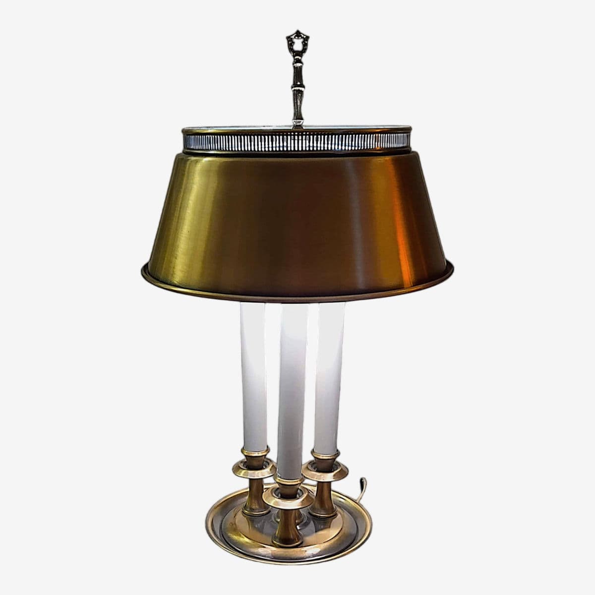 1990s Reproduction 3 Stick French Bouillotte Table Lamp With Bronze Toned Tole Shade - Image 1