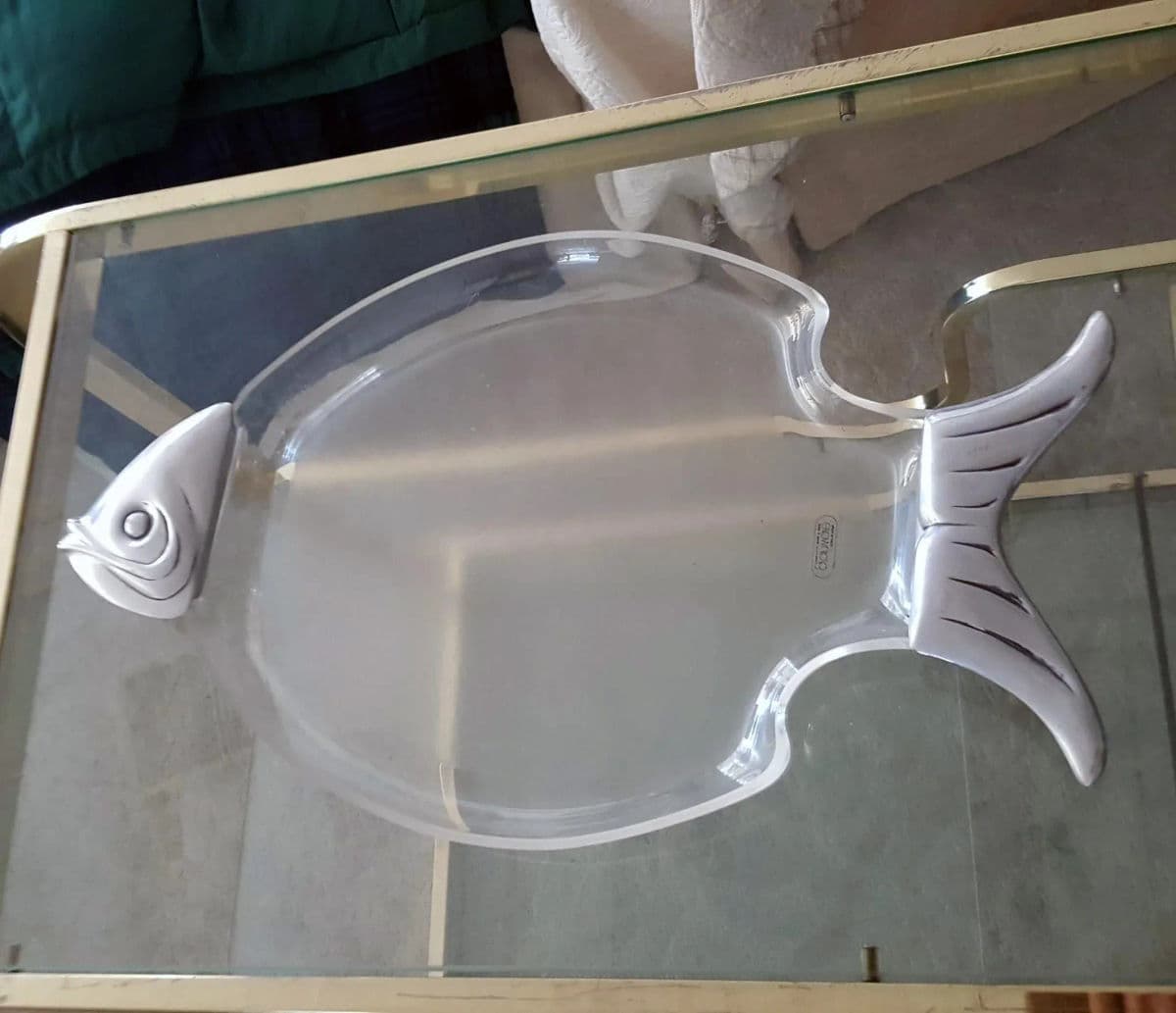 1960s Lucite Fish Shaped Serving Platter With Aluminum Head and Tail - Thumbnail 3