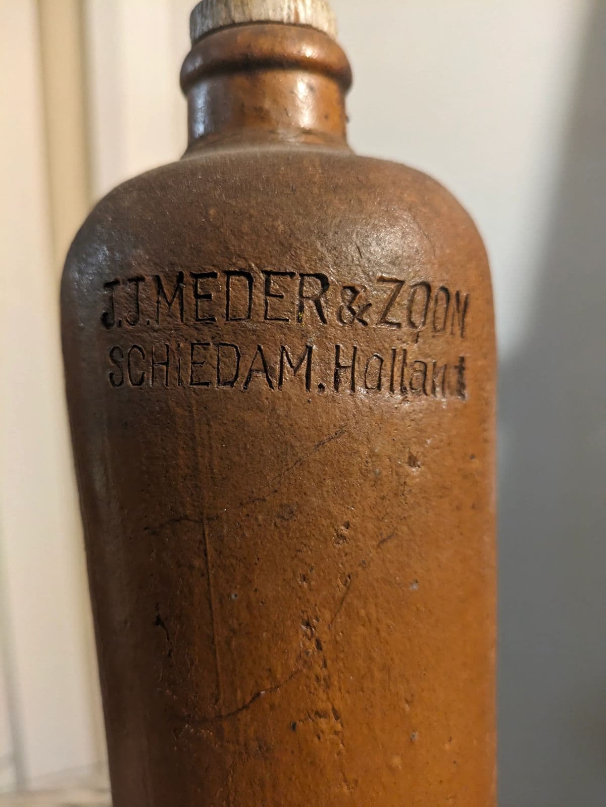 Mid 1800's J. J. Meder & Zoon Scheidam Holland Dutch Clay Gin Bottle Collectable - Thumbnail 5