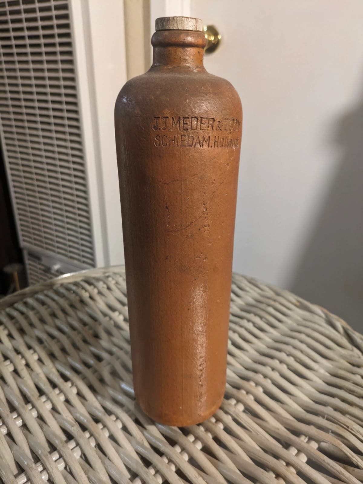 Mid 1800's J. J. Meder & Zoon Scheidam Holland Dutch Clay Gin Bottle Collectable - Thumbnail 6