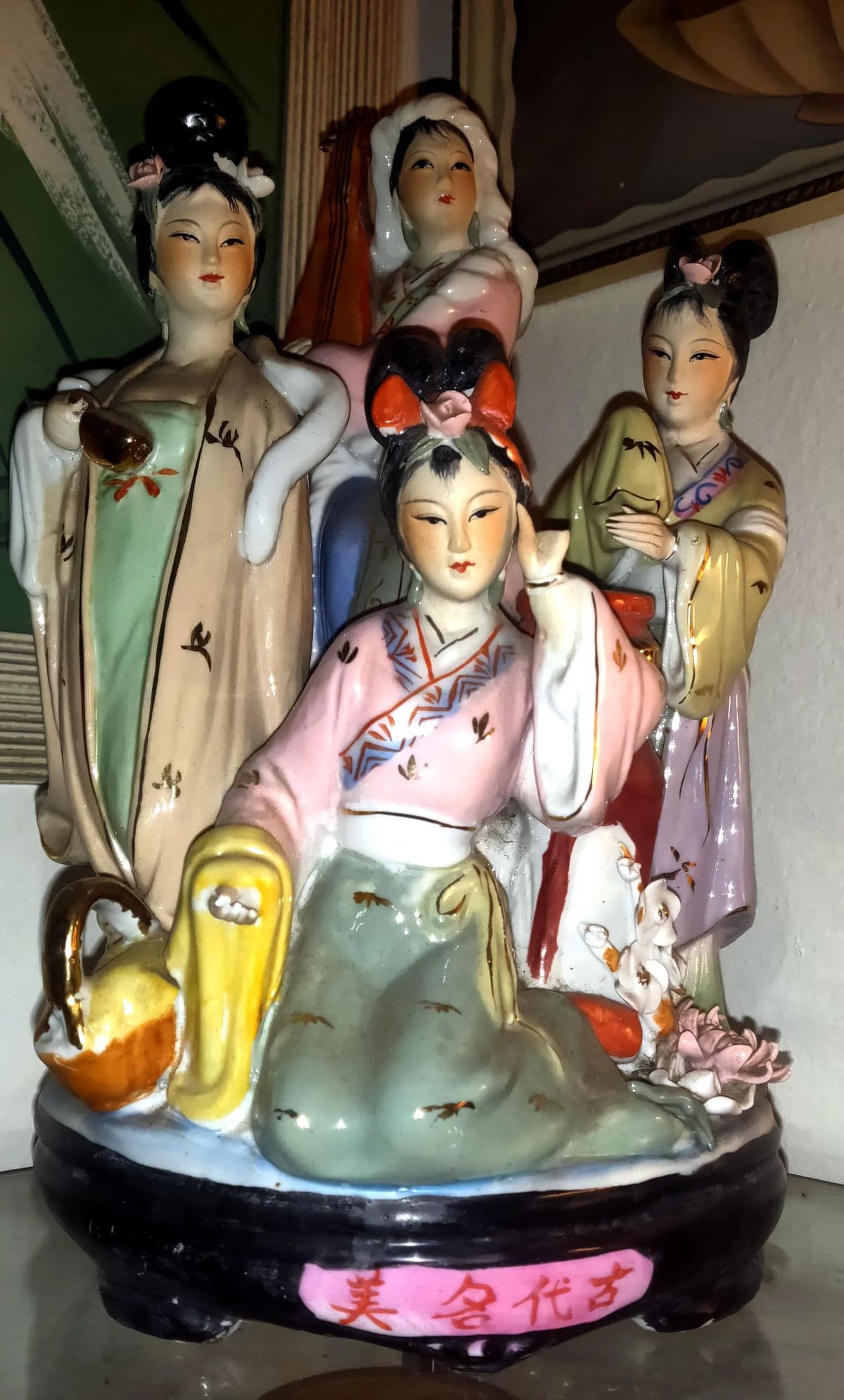1920's Japanese Hand Painted Porcelain Figurine Geisha Musicians - Thumbnail 4