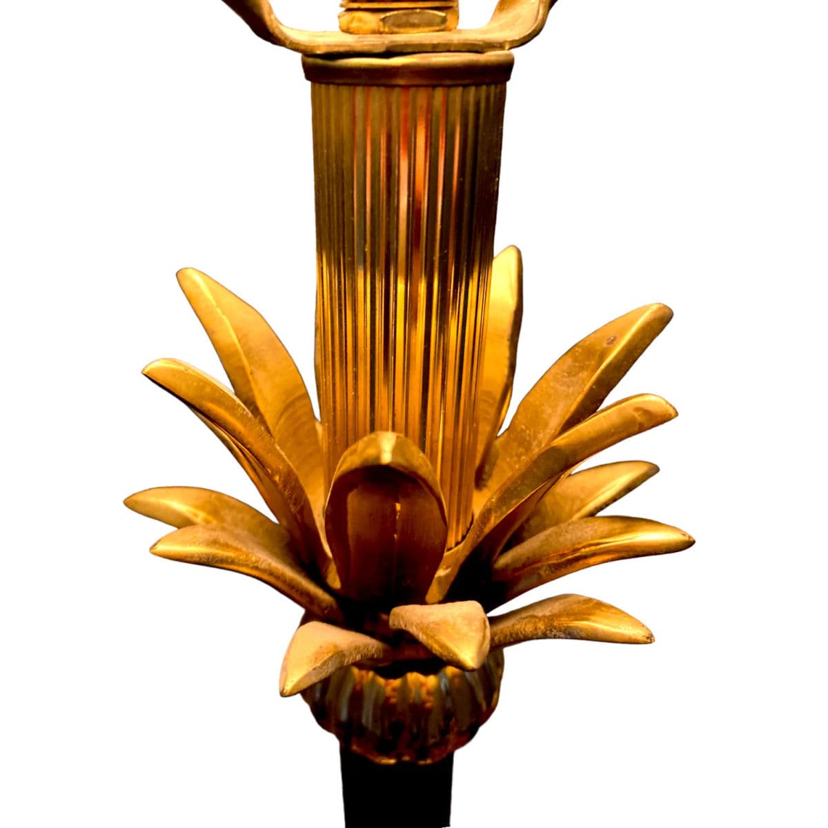 Neoclassic 30" Tall Buffet Lamp With Palm Fronds Feature - Thumbnail 8