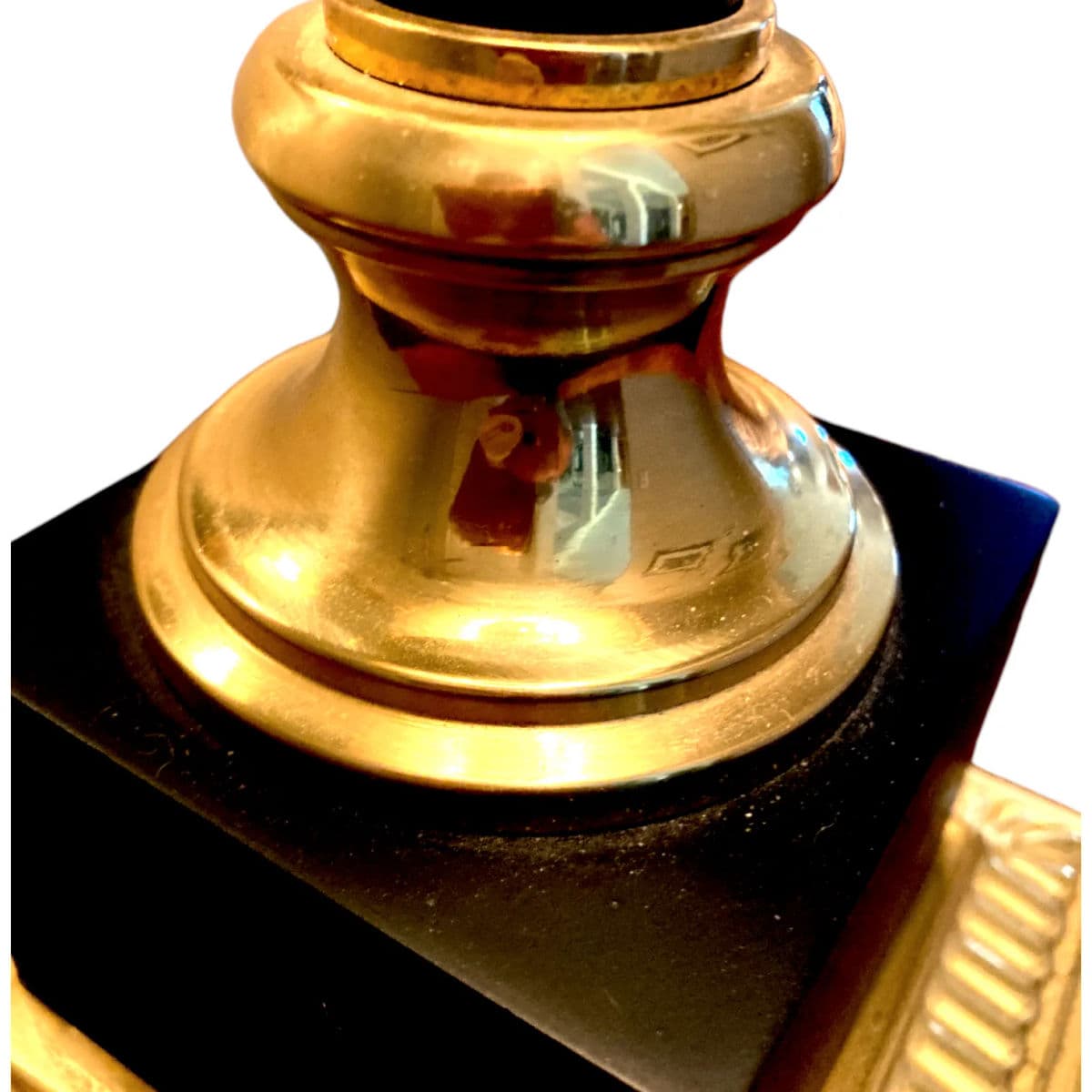 Neoclassic 30" Tall Buffet Lamp With Palm Fronds Feature - Thumbnail 6