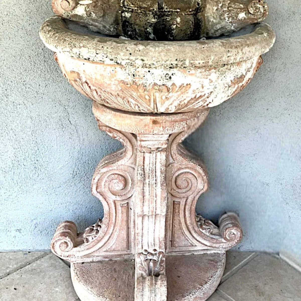 Classic Fiore Stone Cherub Wall Fountain With Integrated Pump – A Timeless Garden Accent - Thumbnail 7