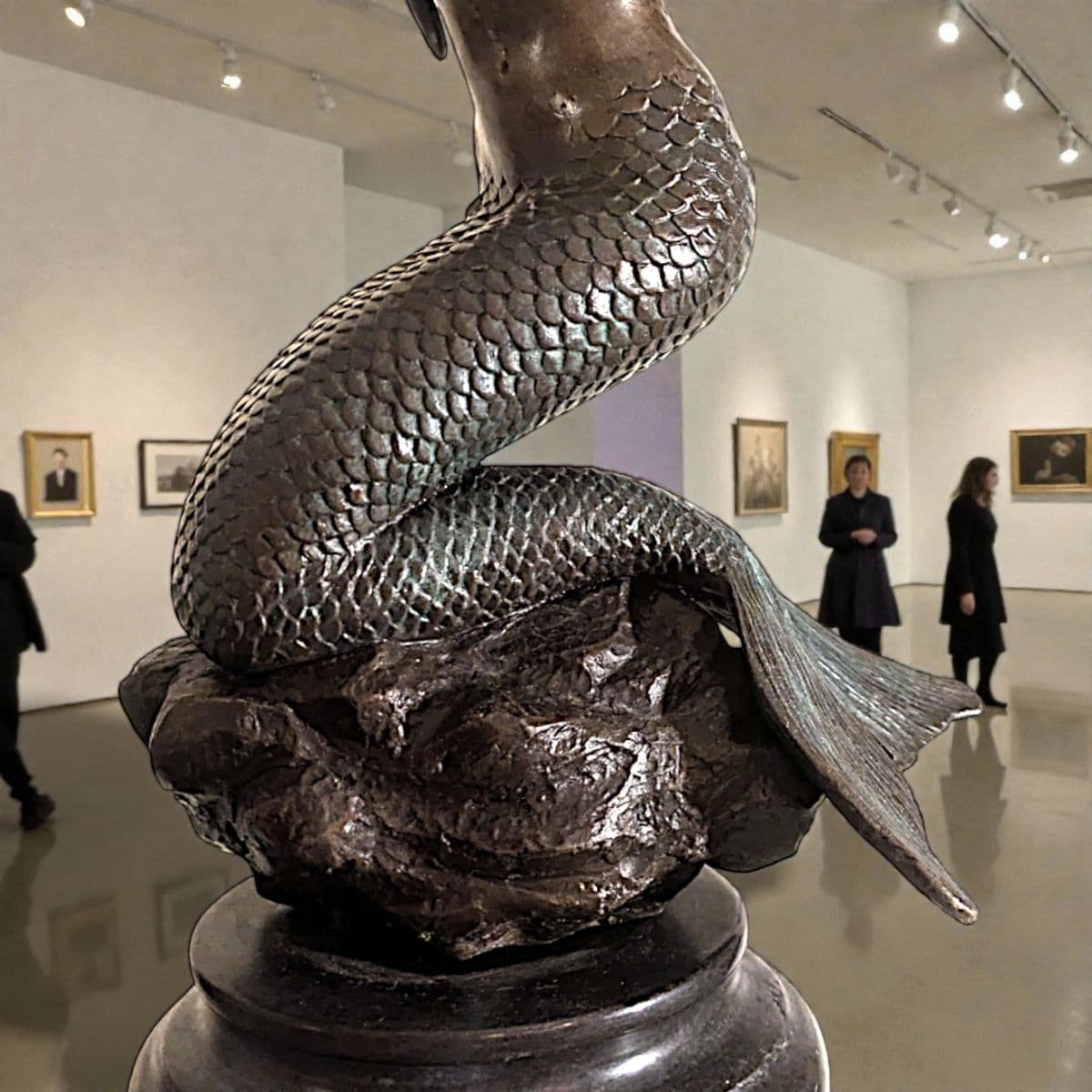 20th Century Decorative Signed Cast Bronze Sculpture on Marble Plinth - Thumbnail 5