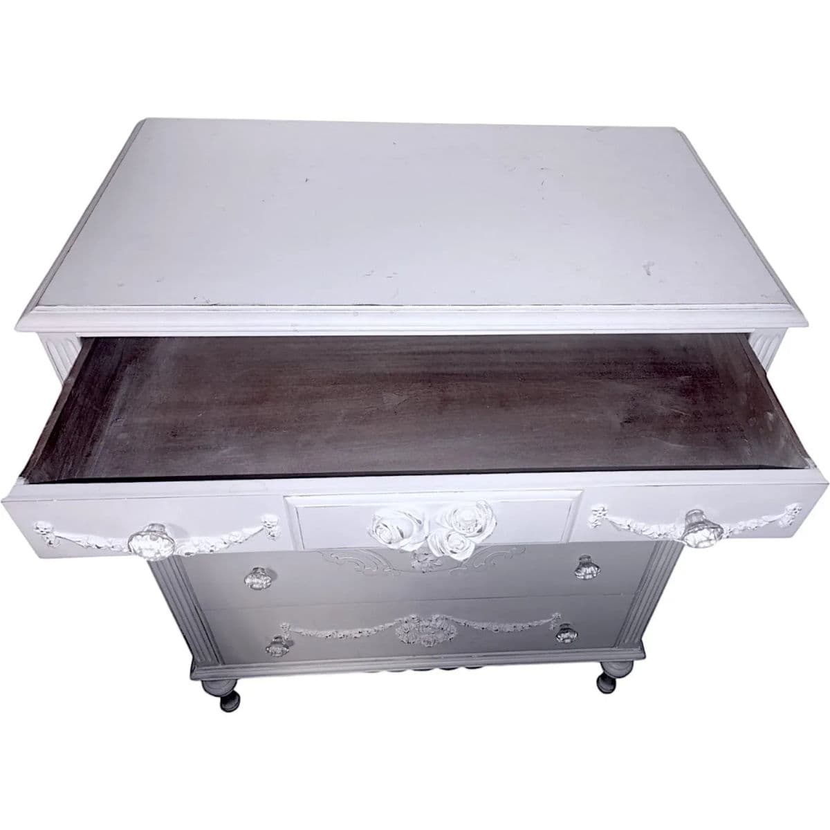 Vintage 1950s–70s French Provincial 4 Drawer Dresser in Soft White With Ornate Floral Accents - Thumbnail 11