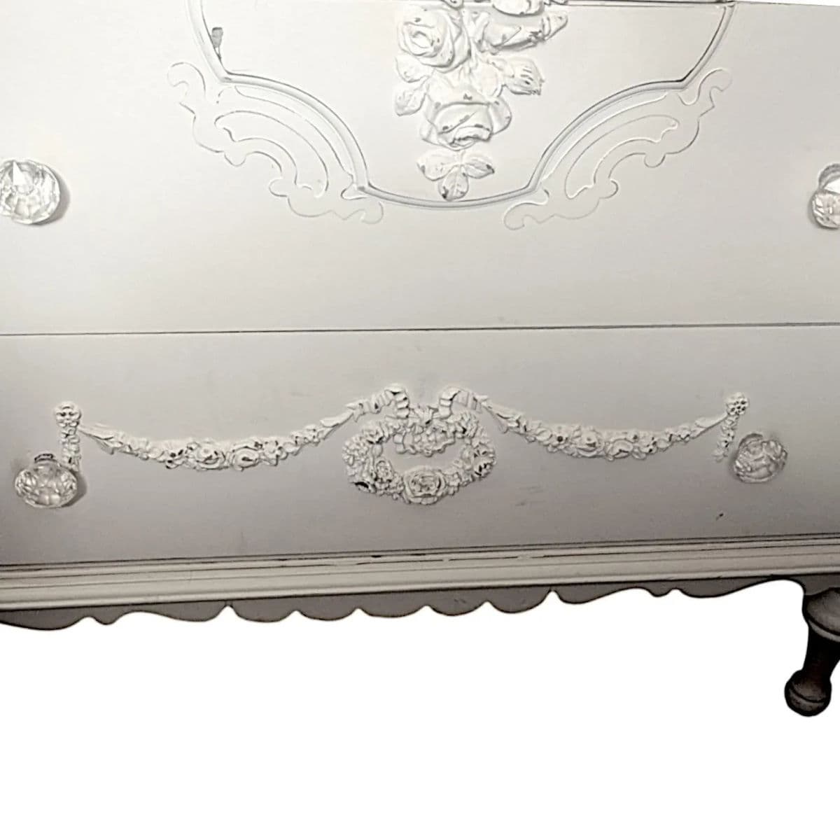 Vintage 1950s–70s French Provincial 4 Drawer Dresser in Soft White With Ornate Floral Accents - Thumbnail 10