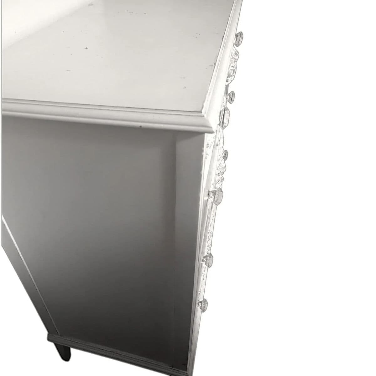 Vintage 1950s–70s French Provincial 4 Drawer Dresser in Soft White With Ornate Floral Accents - Thumbnail 8