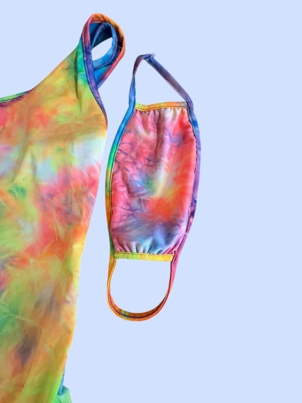 Belita Collection S Shoulder Cut-Out Tie Dye Mini Dress with Matching Face Mask - Thumbnail 9