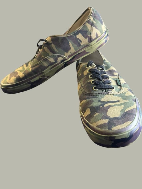 Vans Authentic Mono Print Camo Green Canvas Skate Shoes Men's Size 13 - Image 1