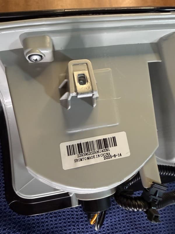 2015-2022 Chevrolet Colorado Driver Side Tail Light Assembly LH Replacement - Thumbnail 5