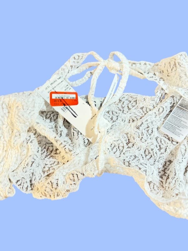 NWT BDG Urban Outfitters White Floral Lace Long Sleeve Tie-Front Shrug Cardigan - Thumbnail 9