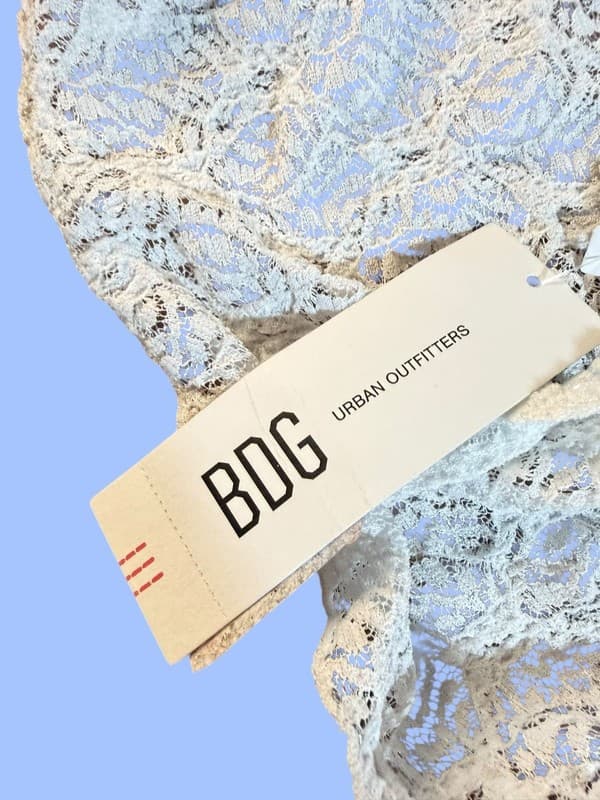 NWT BDG Urban Outfitters White Floral Lace Long Sleeve Tie-Front Shrug Cardigan - Thumbnail 5