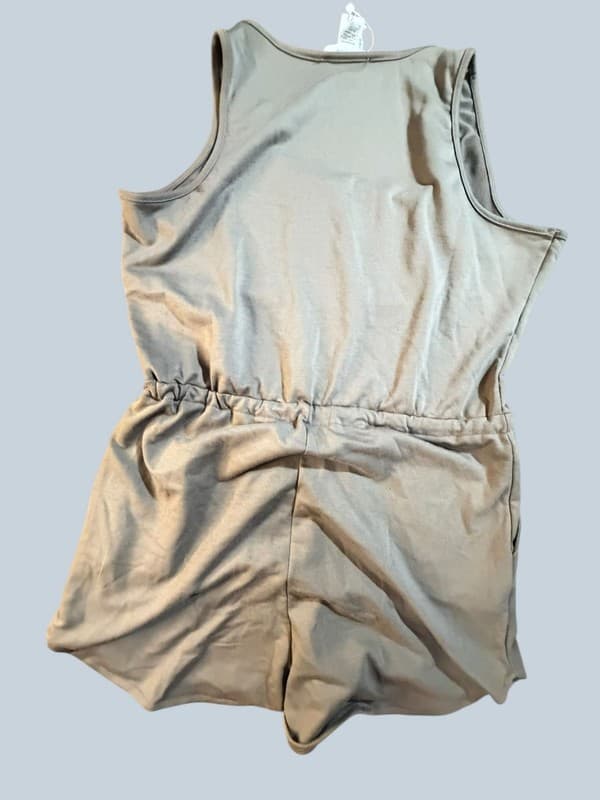 Capella NWT Women's Henley Sleeveless Knit Romper with Drawstring Waist L - Thumbnail 2