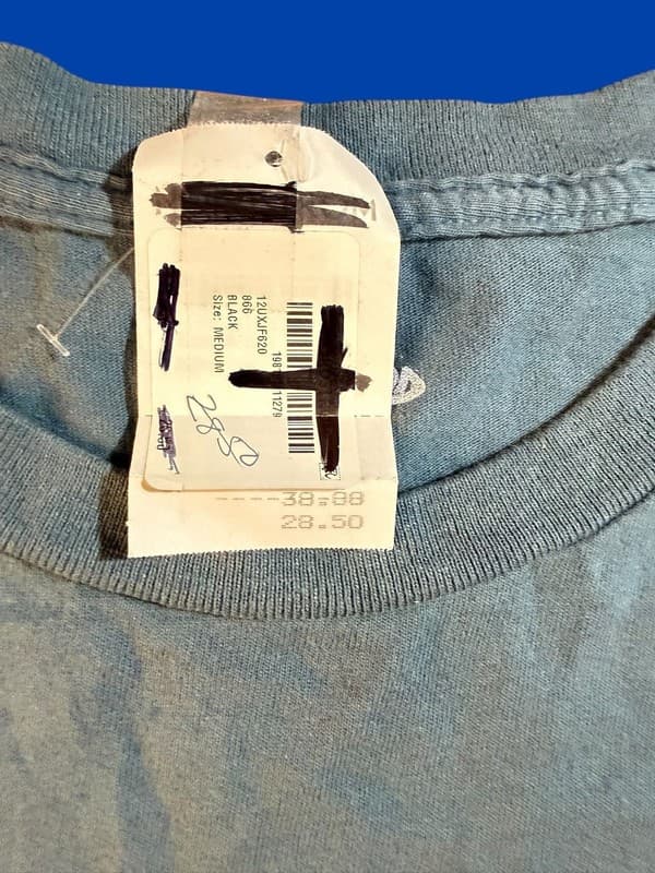 Junk Food Clothing Minnesota Wolves Moon Graphic T-Shirt Medium - Thumbnail 4