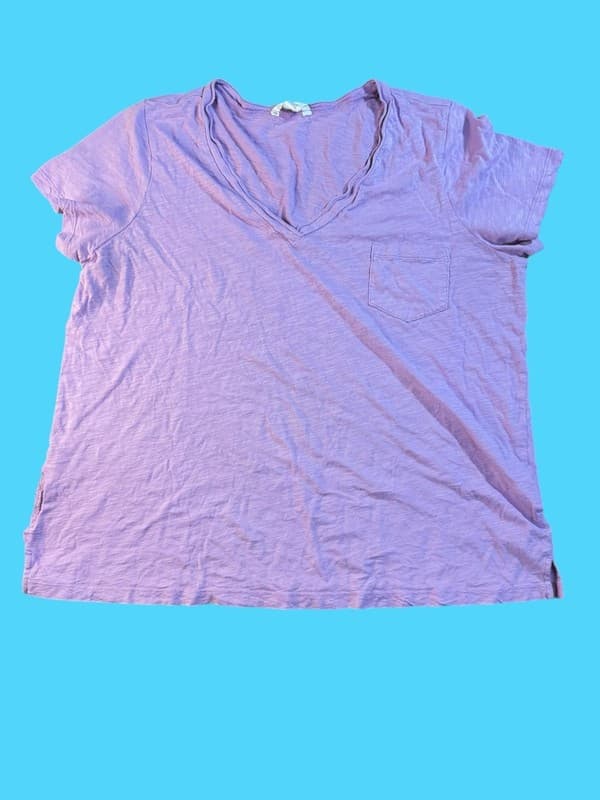 Caslon L V neck T shirt - Image 1