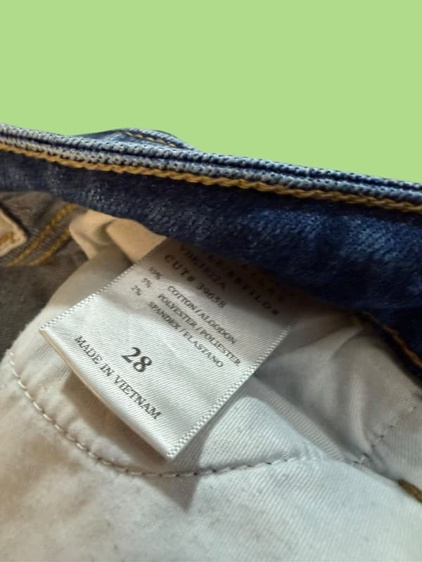 KanCan Signature Mid-Rise Ankle Skinny Distressed Raw Hem Jeans Size 28 - Thumbnail 4