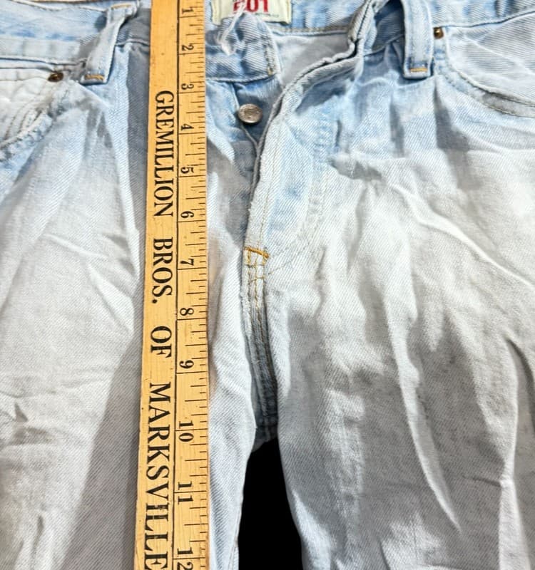 Levi’s 501 Original Jeans Men’s 31x32 Button Fly Straight Leg Denim - Thumbnail 5