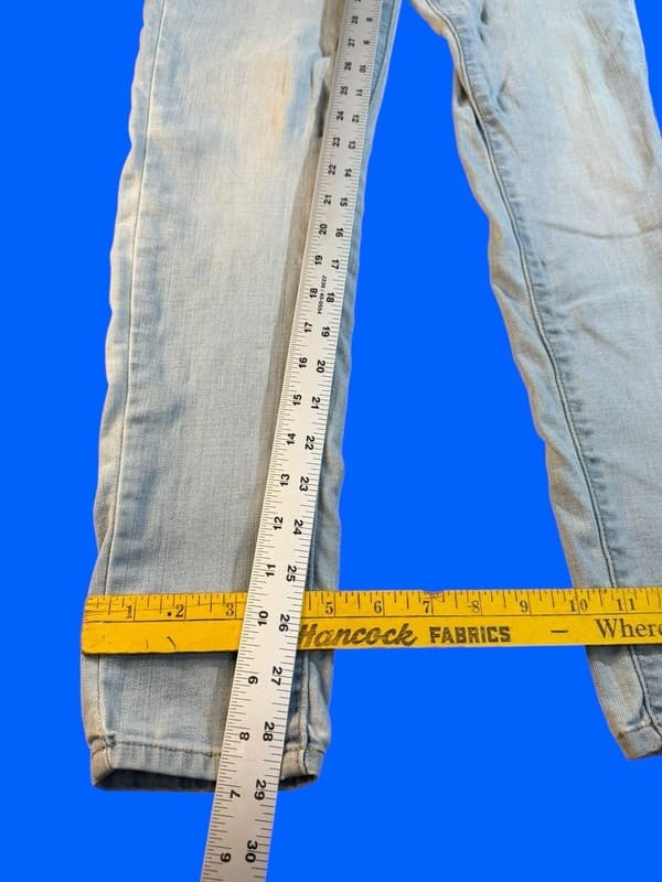 Levi's Women's 710 Super Skinny Light Wash Jeans Size 29x30 - Thumbnail 7