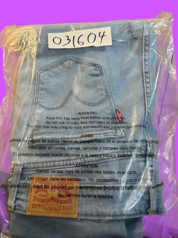 ILevi's Women's 711 Mid Rise Skinny Jeans Light Wash Size 29x30 - Thumbnail 7