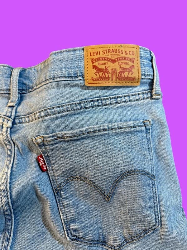 ILevi's Women's 711 Mid Rise Skinny Jeans Light Wash Size 29x30 - Thumbnail 6