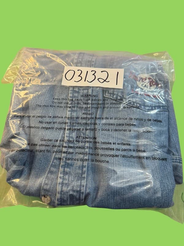 Vintage Hard Rock Cafe Las Vegas Embroidered Denim Button Up Shirt Size M - Thumbnail 6