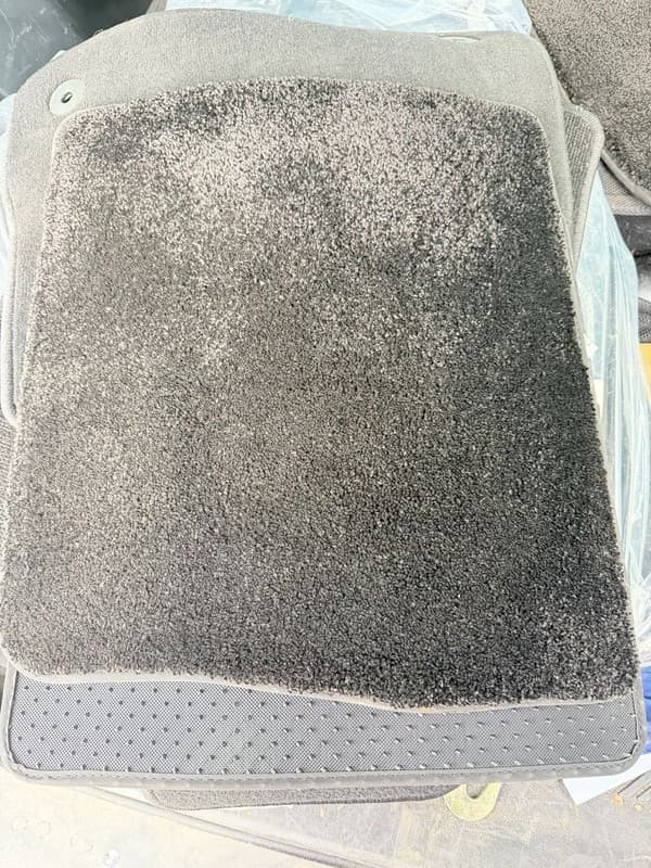 OEM 2021-2023 Ford Bronco Carpet Floor Mats Set 4pc Black U725 LHD - Thumbnail 7