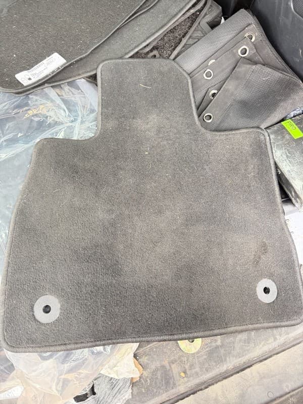 OEM Ford Explorer 2020-2023 Carpet Floor Mats Set - Black - Genuine GZ03A - Thumbnail 2