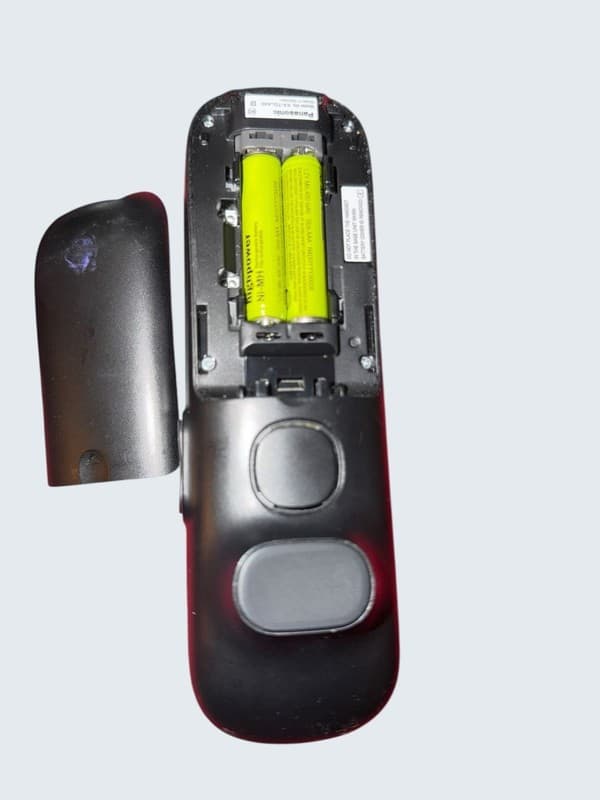 Panasonic KX-TGLA40 B DECT 6.0 Digital Additional Cordless Handset - Thumbnail 3