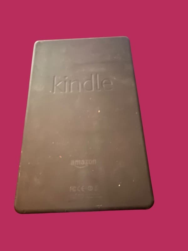 Amazon Kindle 5th Generation 6 “ Premium Black Leather Standing Case - Thumbnail 6