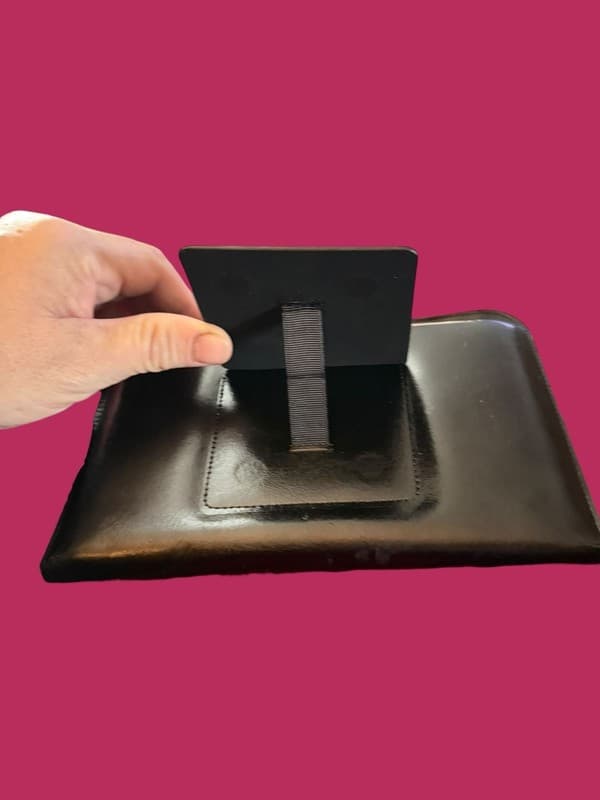 Amazon Kindle 5th Generation 6 “ Premium Black Leather Standing Case - Thumbnail 2