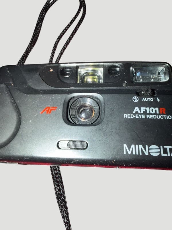 Minolta AF101R 35mm Point & Shoot Film Camera with Red-Eye Reduction - Thumbnail 3