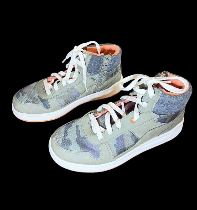 Cat & Jack Youth Size 6 High-Top Sneakers - Camouflage Print - Thumbnail 2