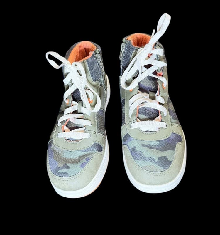 Cat & Jack Youth Size 6 High-Top Sneakers - Camouflage Print - Image 1