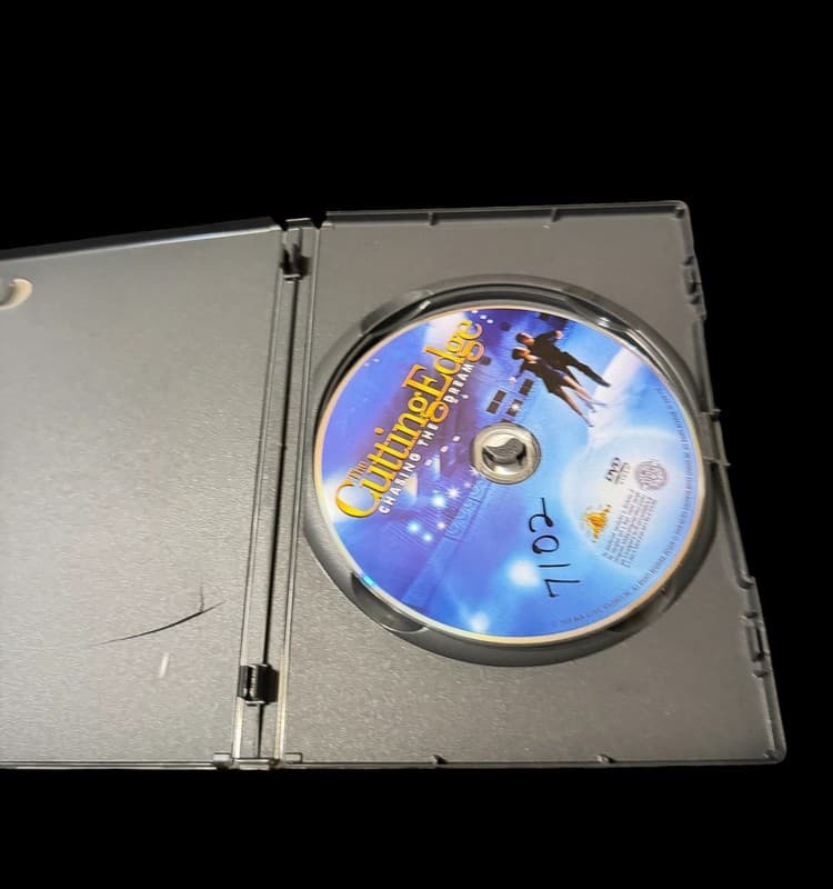 The Cutting Edge: Chasing the Dream (DVD, 2008) - Thumbnail 3