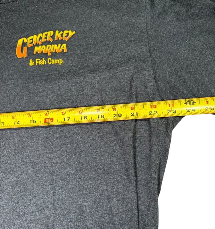 Geiger Key Marina Fish Camp T-Shirt Iguana Graphic Florida Keys Large - Thumbnail 6