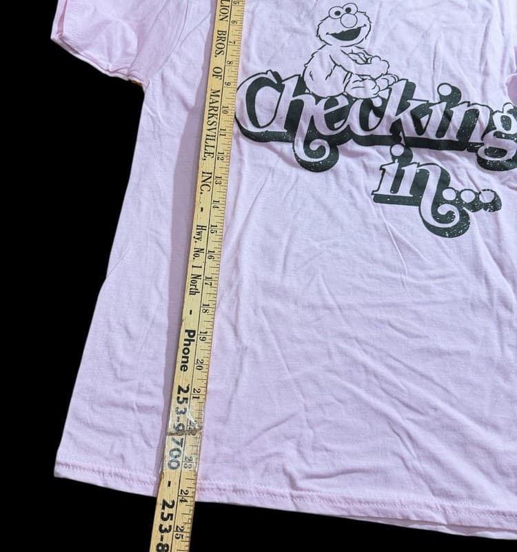 Sesame Street Elmo "Checking In" Pink Graphic T-Shirt - Thumbnail 4