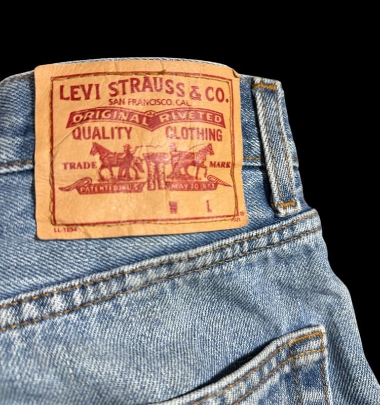 Levi’s 550 Relaxed Fit Jeans Men’s 34x30 Light Wash Zipper Fly Denim - Thumbnail 6