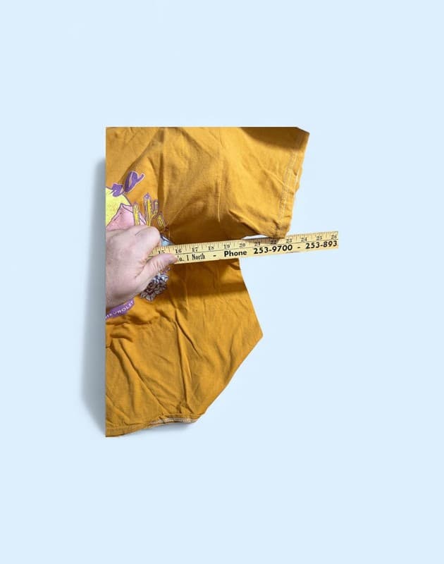 Woman's Chevrolet Camaro Cropped T-Shirt - Thumbnail 4