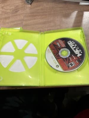 Metro 2033 (Microsoft Xbox 360, 2010) - Thumbnail 2