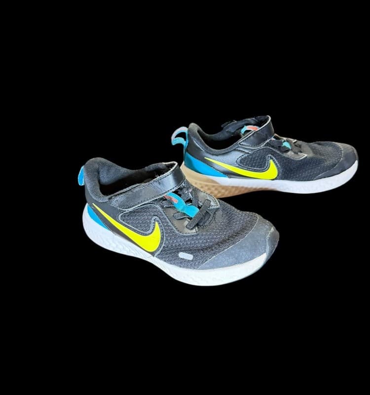 Nike Revolution 5 Youth Running Shoes - Size 12C - Thumbnail 2